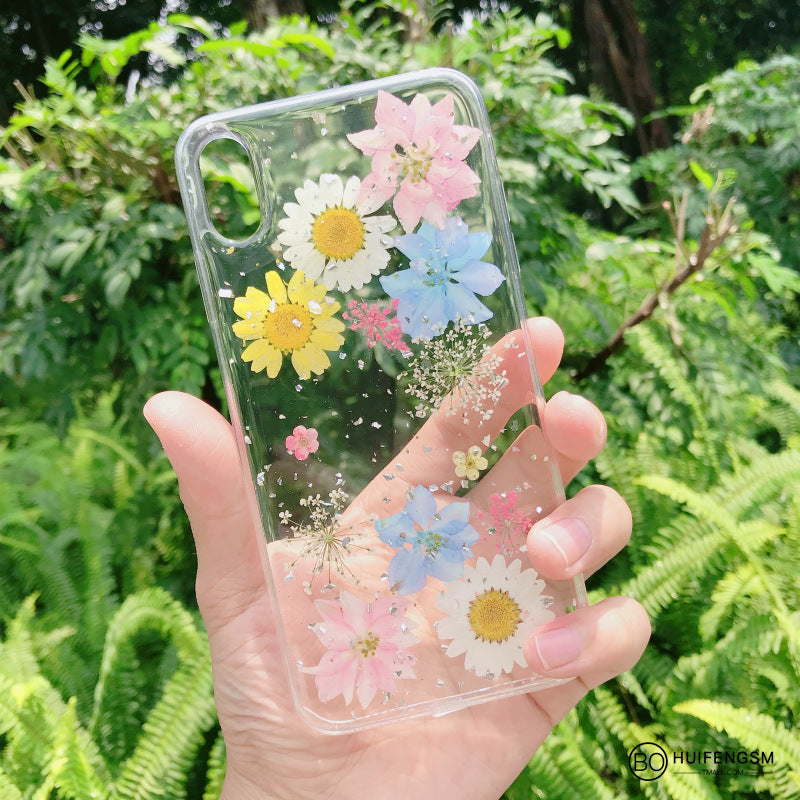 Stylish Daisy Floral iPhone Case for iPhone 15 Pro, 14, 13, 12 - TPU Soft Slim Fit Protective Cover