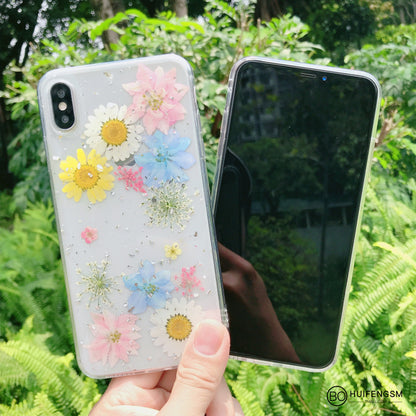 Stylish Daisy Floral iPhone Case for iPhone 15 Pro, 14, 13, 12 - TPU Soft Slim Fit Protective Cover