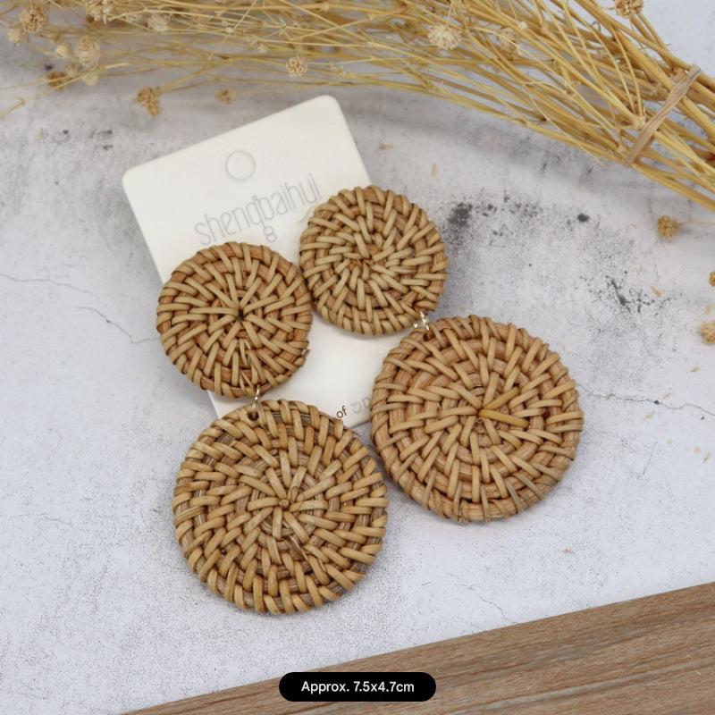 Stylish Women's Earrings Image 4