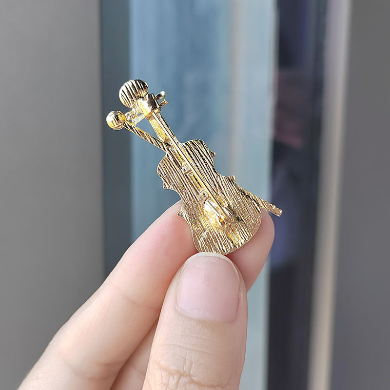 Chic Brooch with Shimmer Finish