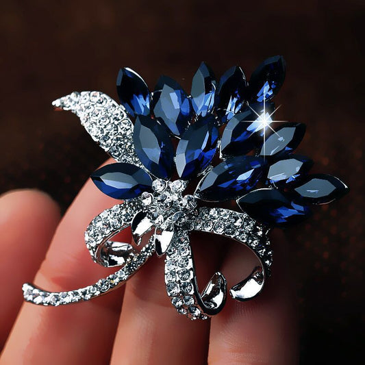 Quality Alloy Brooch Image 6