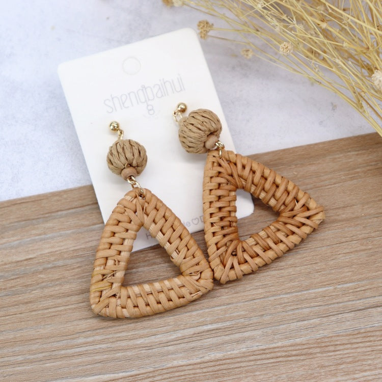 Stylish Women's Earrings Image 4