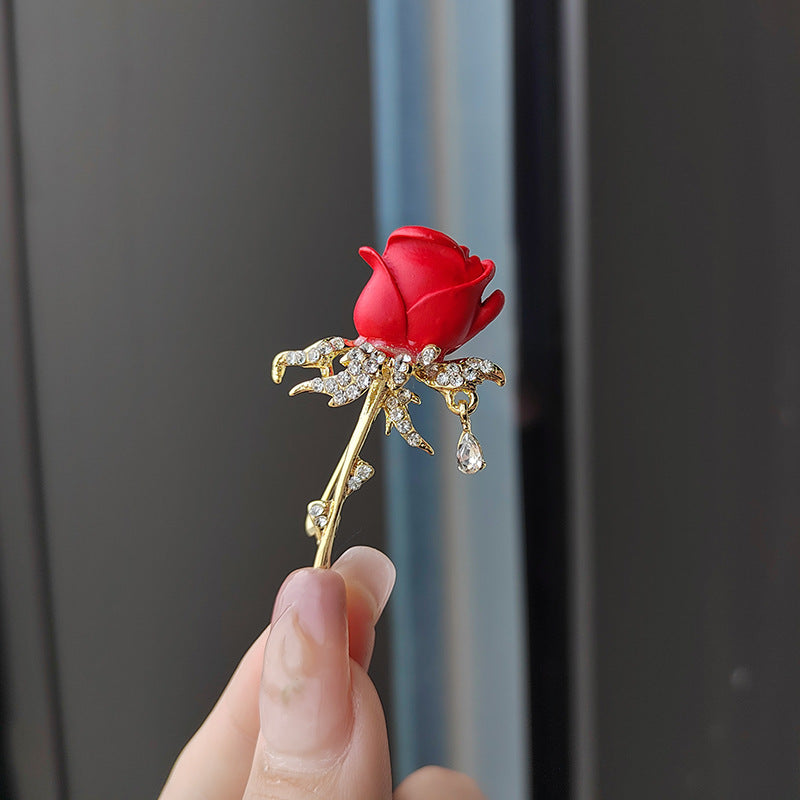 Fashionable Floral Brooch Pin - Image 9