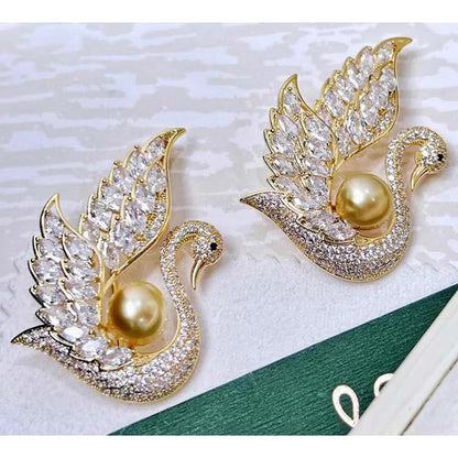 Multiple perspectives of swan brooch image 7