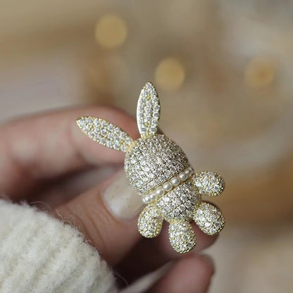 luxurious pearl and zircon brooch