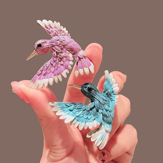 Elegant brooch for fall 2024