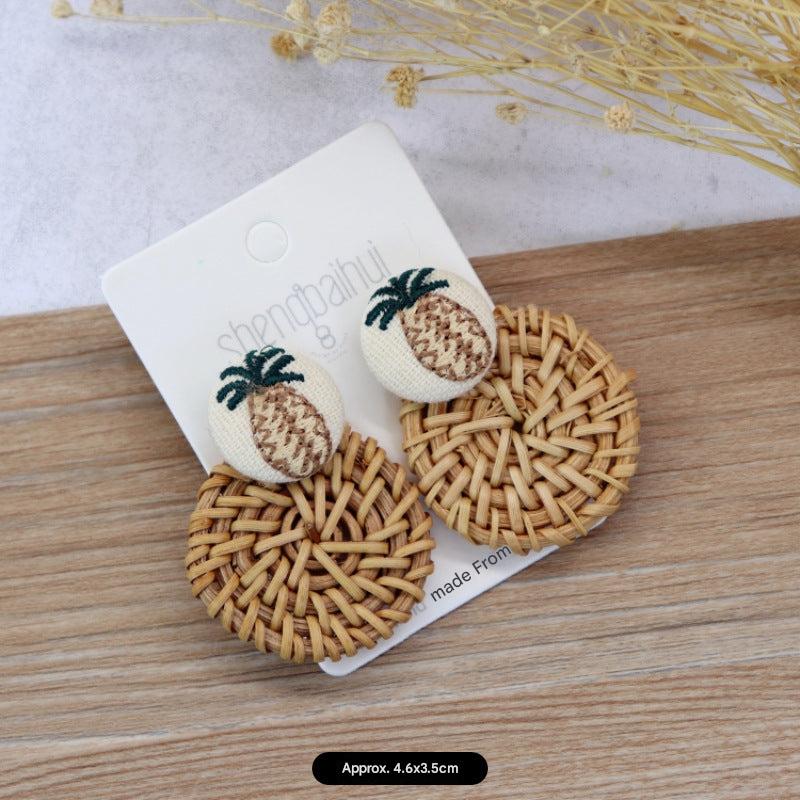 Fashionable Handmade Earrings Image 8
