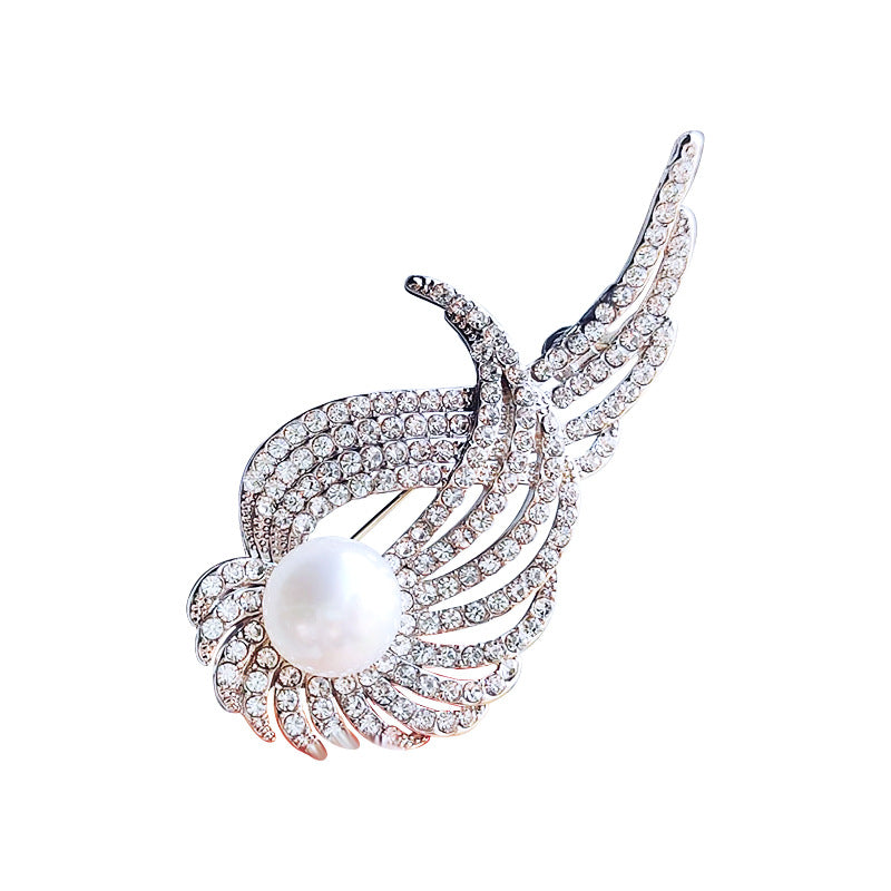 pearl accent brooch for jackets