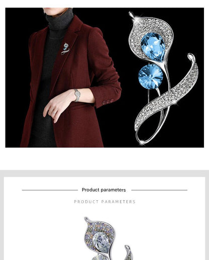 Elegant floral design brooch for women