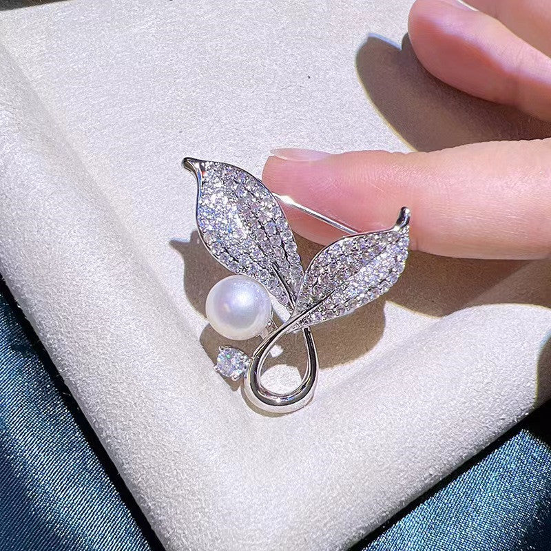 High-quality zinc alloy designer brooch