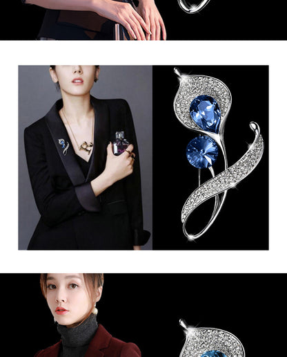 Elegant floral design brooch for women