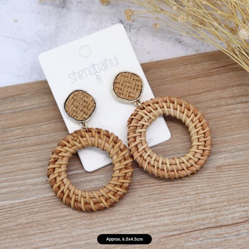 Fashionable Handmade Earrings Image 8