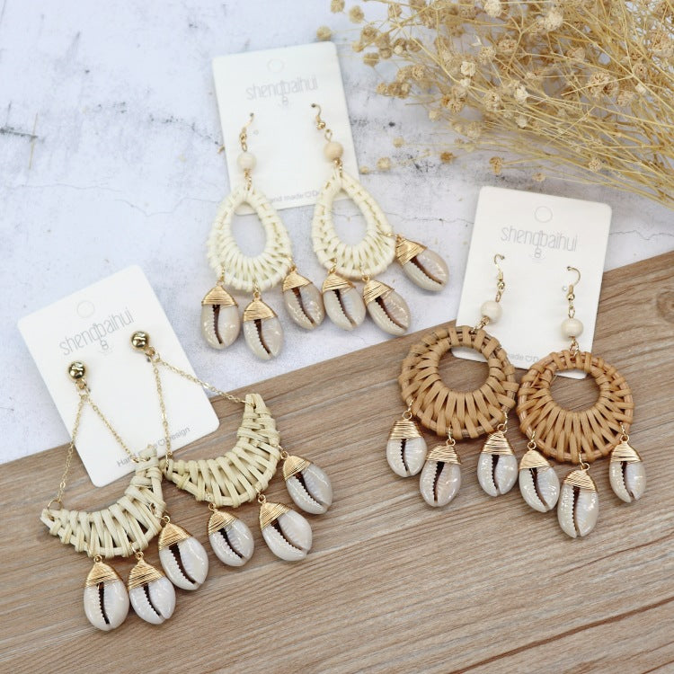 Stylish Women's Earrings Image 4